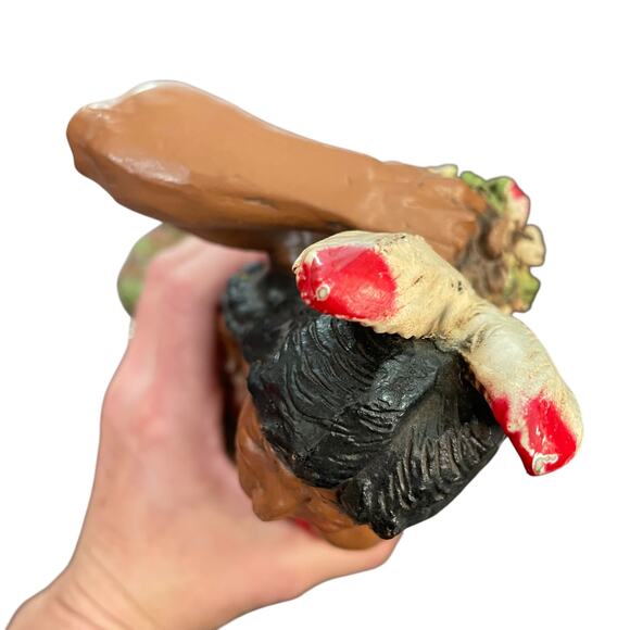 Vintage Native American Warrior Statue 1976 Universal Statuary Indian Figure - Picture 6 of 13